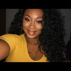 Meet your Posher, Ebony